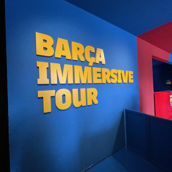 Indgangen til den immersive udstilling, holdet fra MEDIAPOINT besøgte i Barcelona