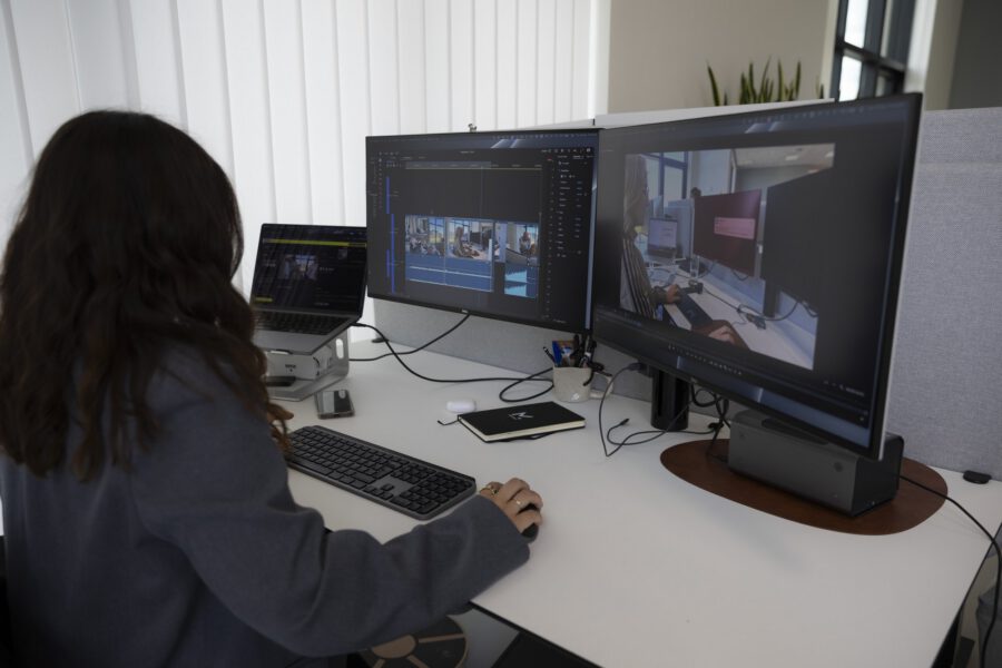 Videoredigering på skærmen hos MEDIAPOINT