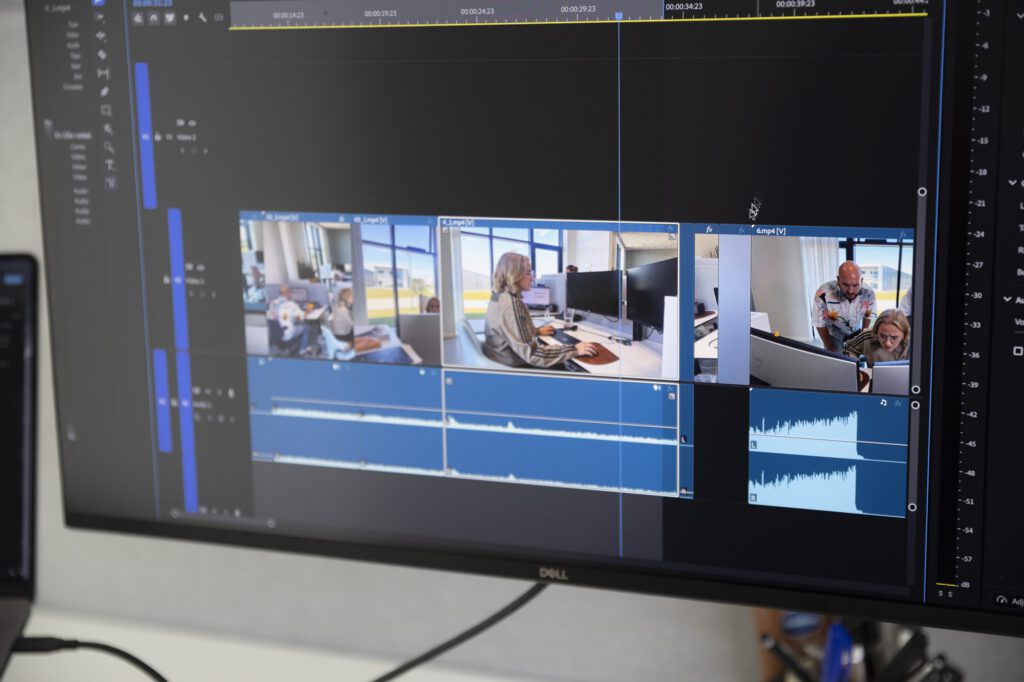 Videoredigering på skærmen hos MEDIAPOINT