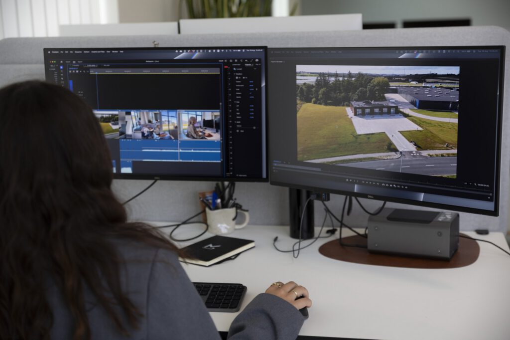 Videoredigering på skærmen hos MEDIAPOINT