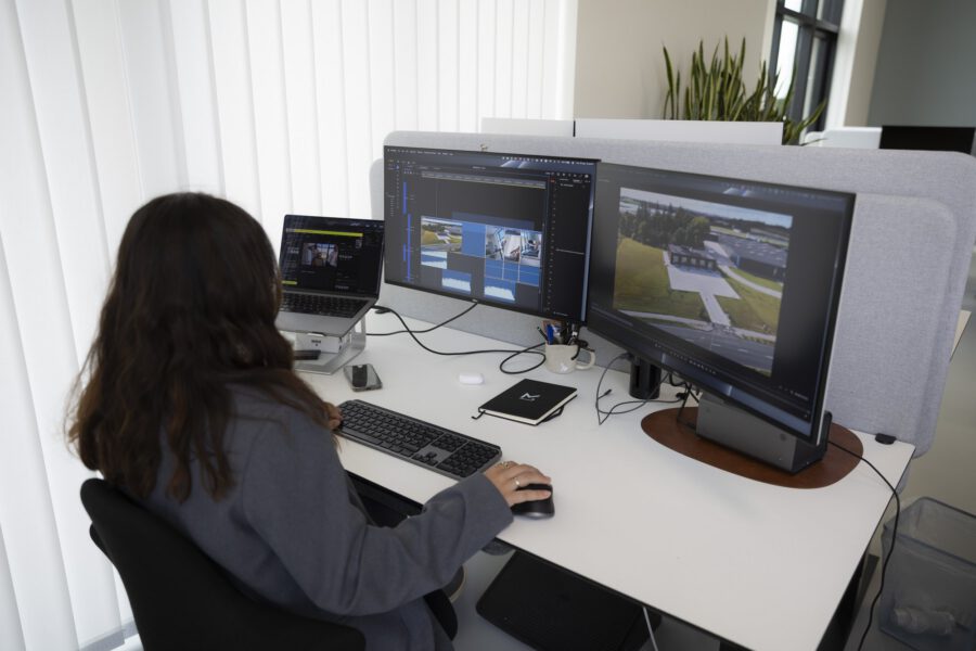 Videoredigering på skærmen hos MEDIAPOINT